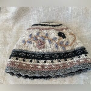 FEELGOODZ 100% Wool Embroidered Knit Beanie/Winter Hat - One Size Fits Most